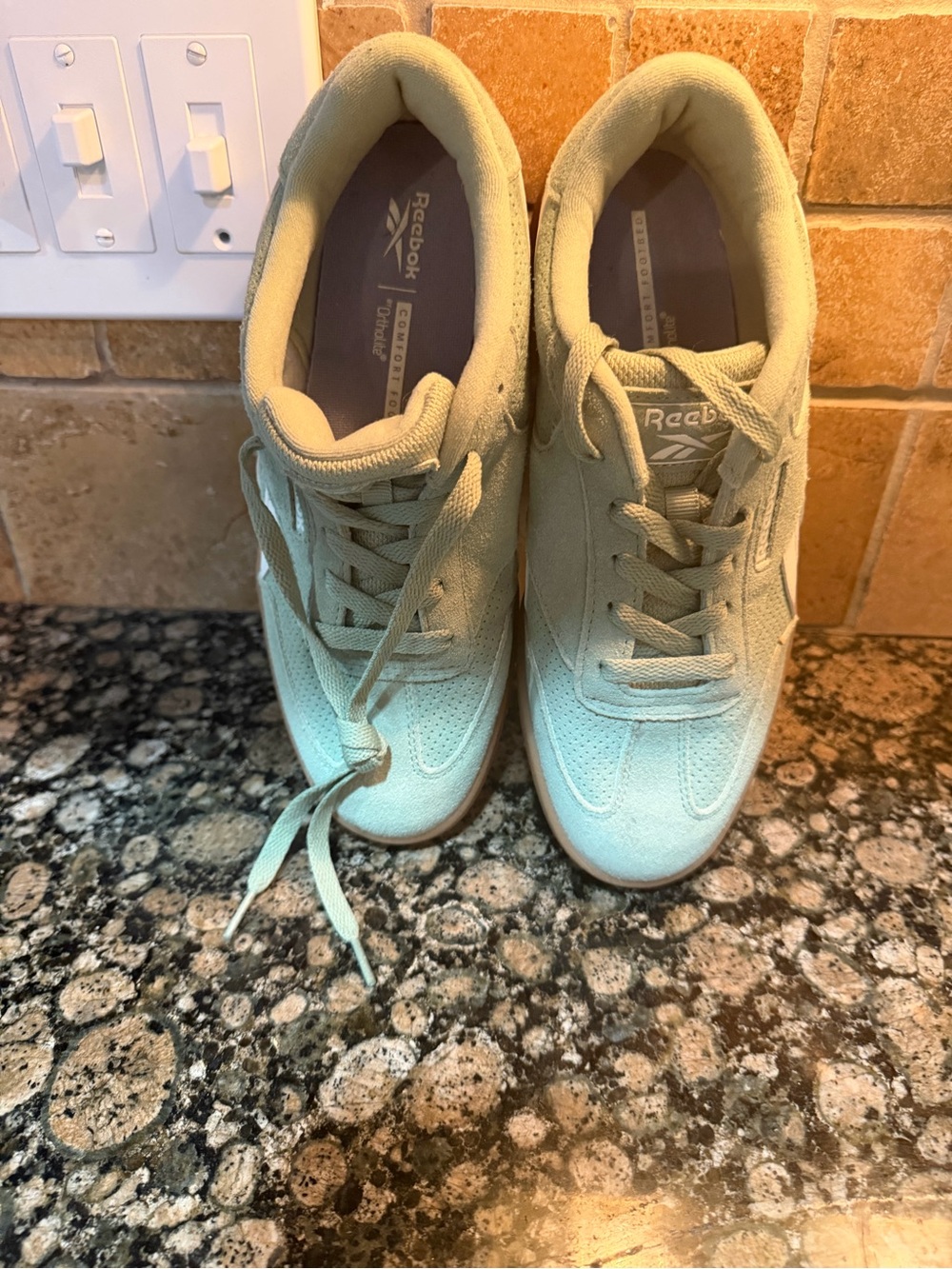 Reebok Women’s Mint Green Suede Sneakers with White Stripe and Gum Sole - Picture 8 of 8
